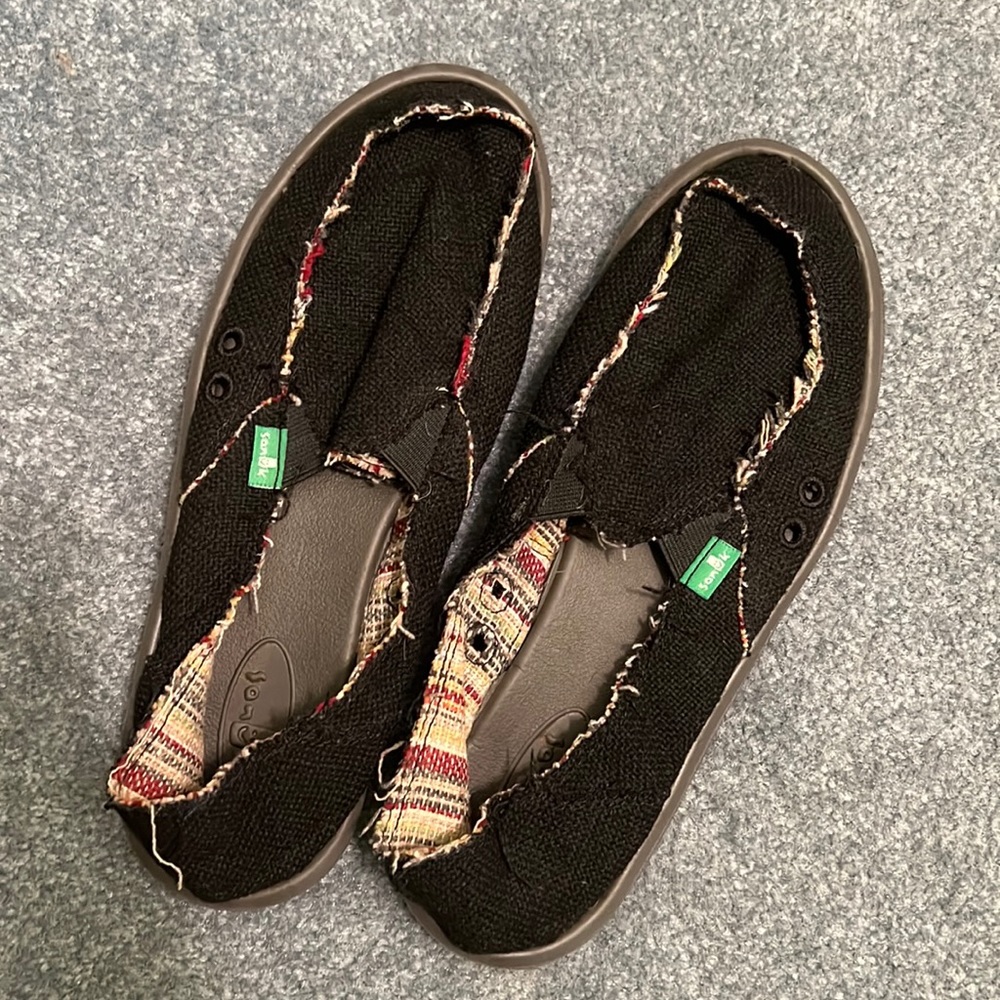Black Slip-on Sanuks